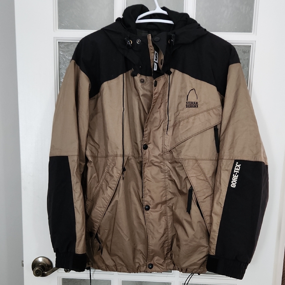 Vintage Sierra Design Black and Tan Windbraker / Made In Canada